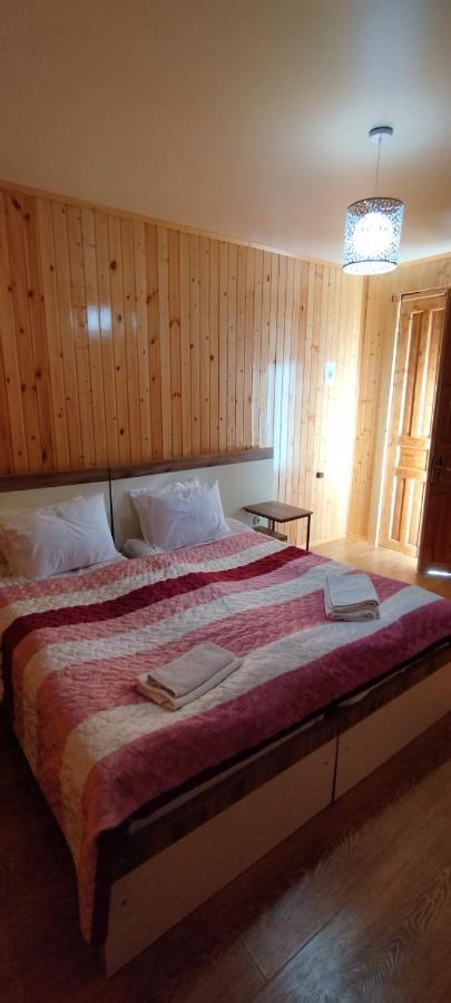 dimis ferdobi Hostel Eksteriør bilde